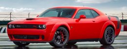 2020-Dodge-Challenger-exterior-front-fascia-passenger-side-on-blurred-road_o.jpg